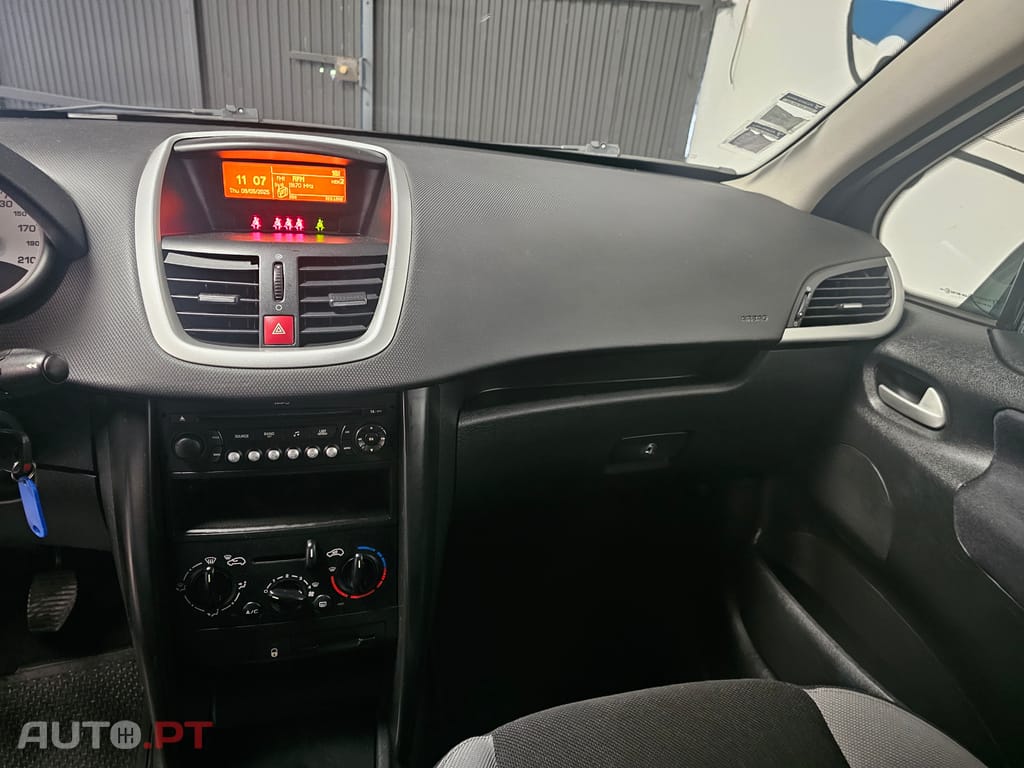 Peugeot 207 1.4 16V