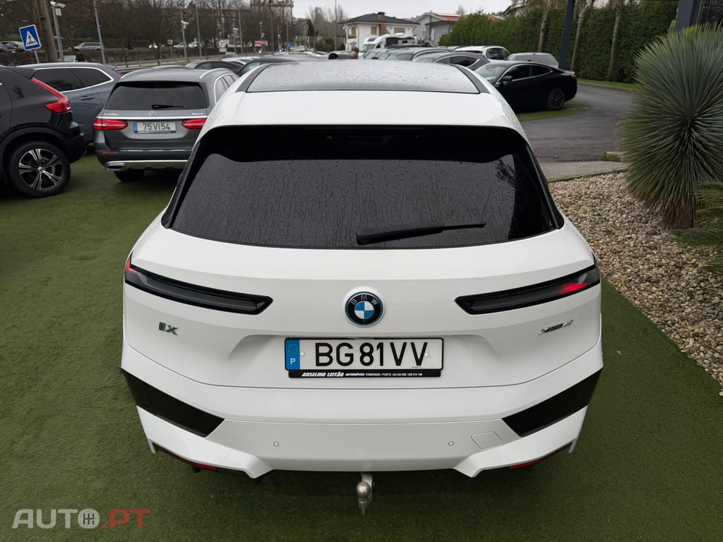 BMW iX xDrive 40 Pack Desportivo