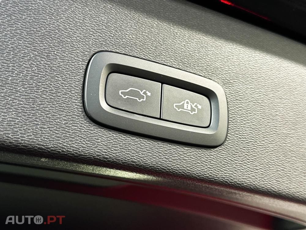 Volvo C40 Recharge 82 kWh Twin Motor Plus