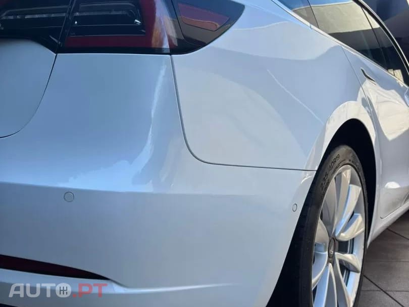 Tesla Model 3 Standard Range Plus RWD
