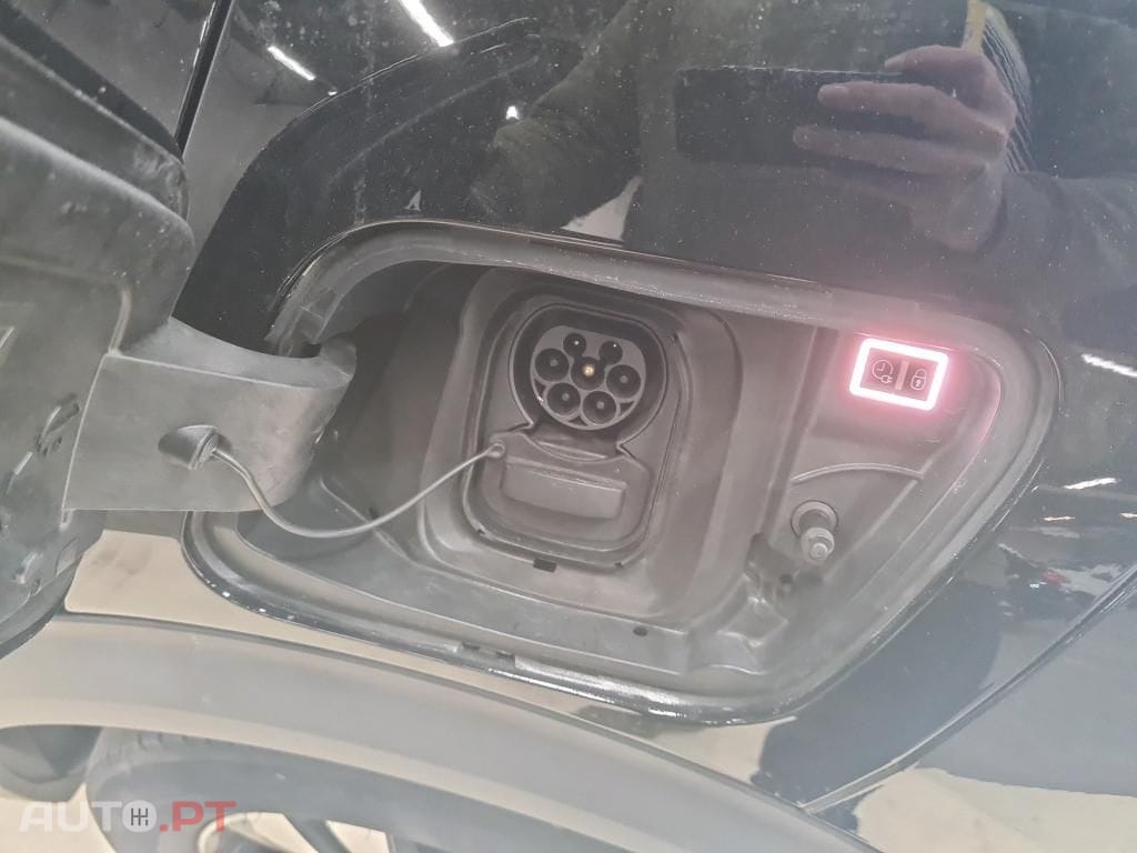 Peugeot E-2008 50 kWh GT