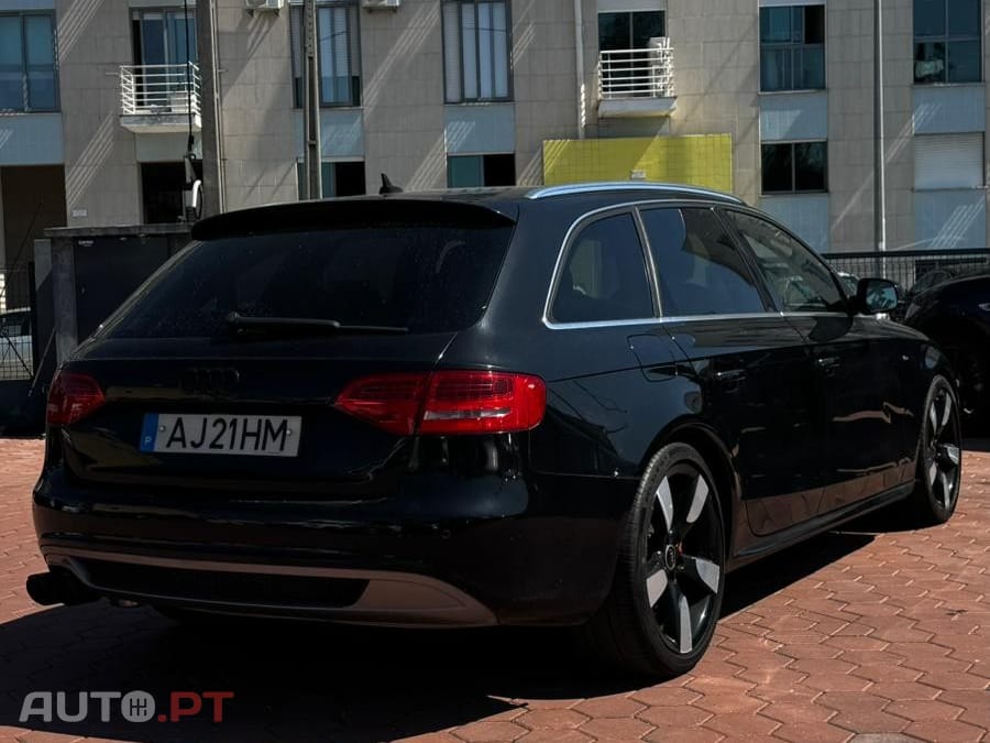 Audi A4 Avant 2.0 TDi S-line