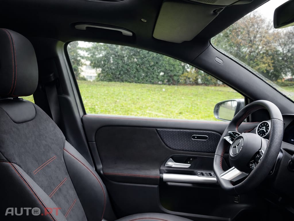 Mercedes-Benz EQA 300 3M AMG Advanced Line