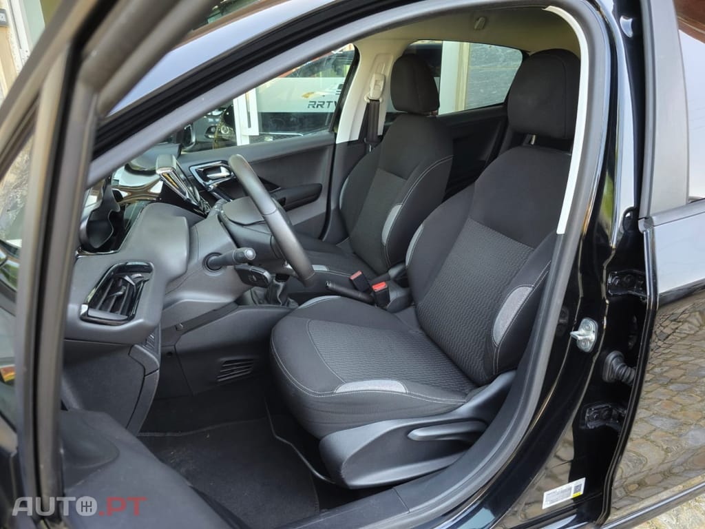 Peugeot 208 1.6 BlueHDi Active