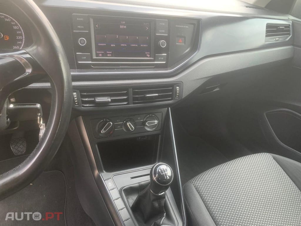 Volkswagen Polo 1.0 Confortline