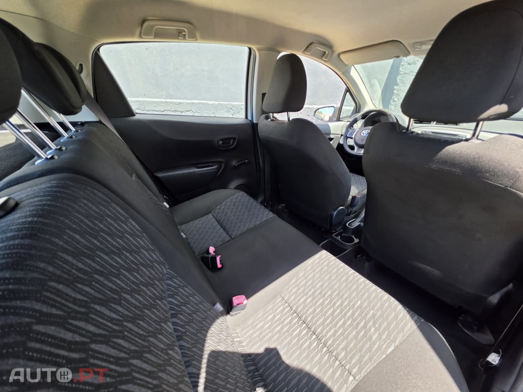 Toyota Yaris 1.0 VVT-i ACtive+AC