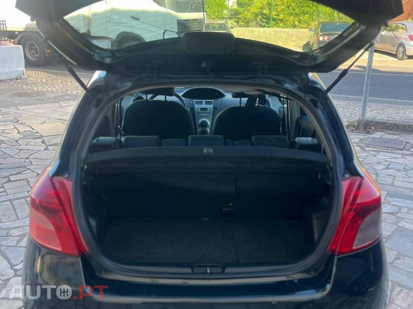 Toyota Yaris 1.0 VVT-i AC