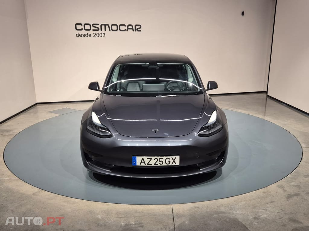 Tesla Model 3 BEV RWD — fotografia 4