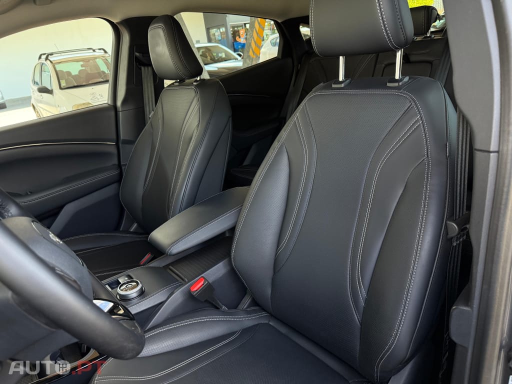 Ford Mustang Mach-E 72.6 kWh Base