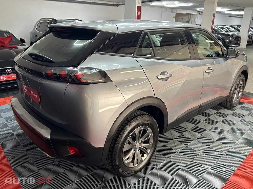 Peugeot 2008 1.2 PureTech Active EAT8