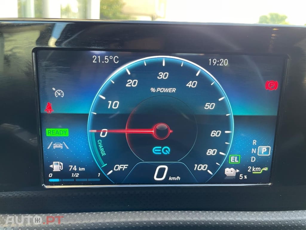 Mercedes-Benz A 250 e AMG Line