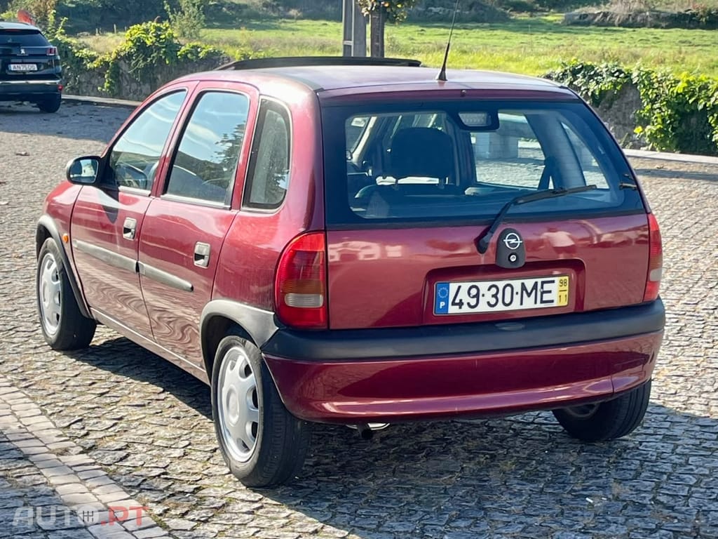 Opel Corsa 1.2 16V Swing