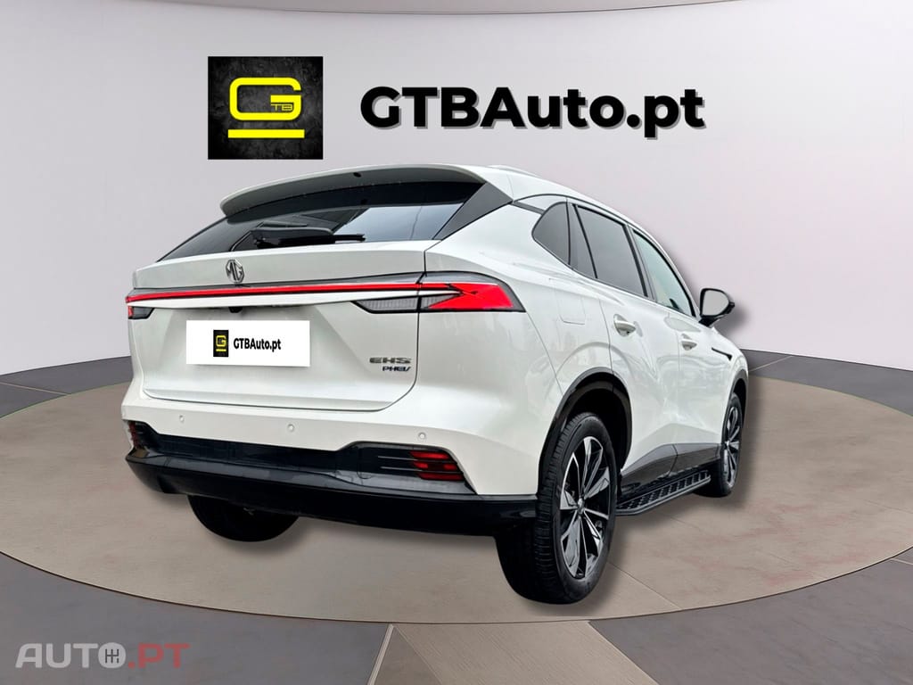MG EHS PHEV Luxury 