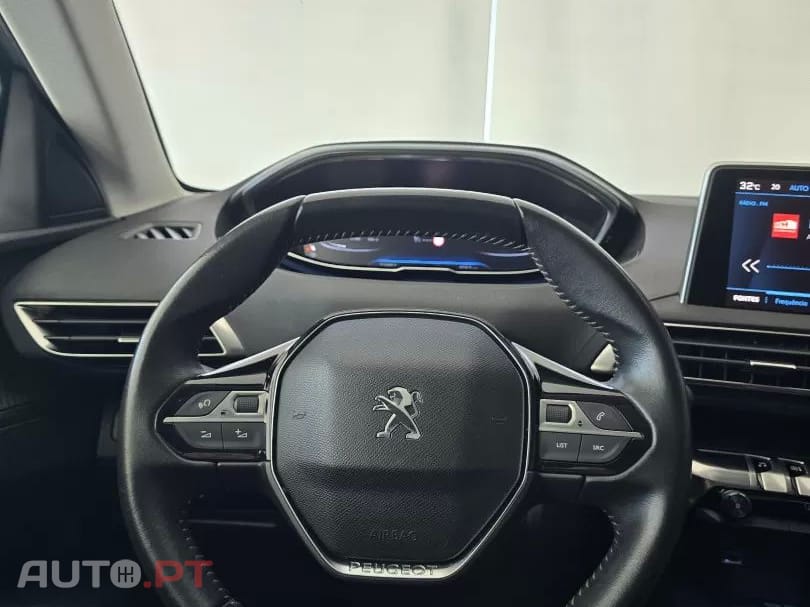 Peugeot 3008 1.5 BlueHDi Active