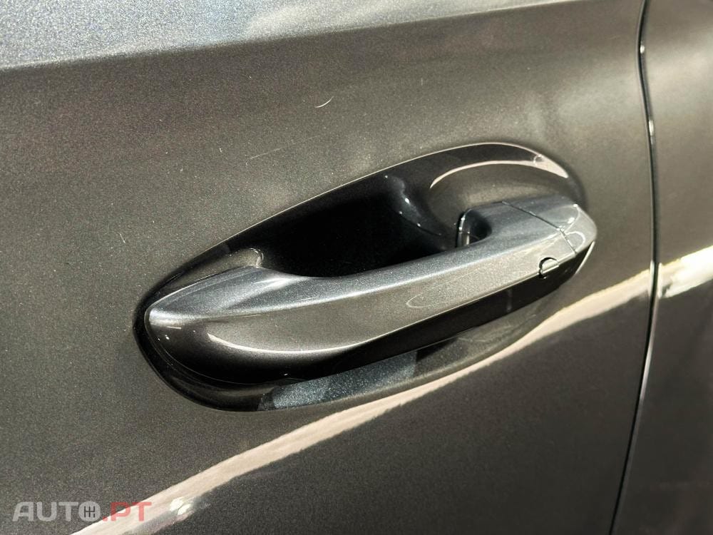 MG MG4 77 kWh Extended Range Luxury