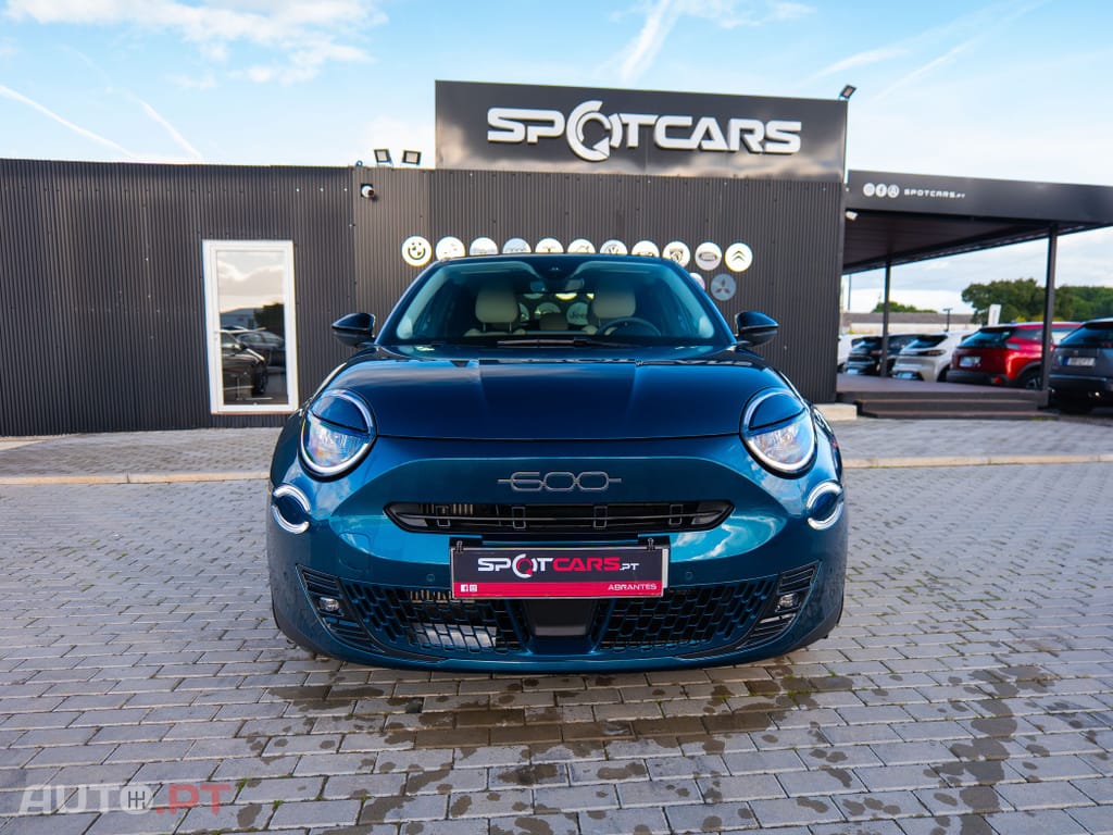 Fiat 600 1.2 Hybrid La Prima