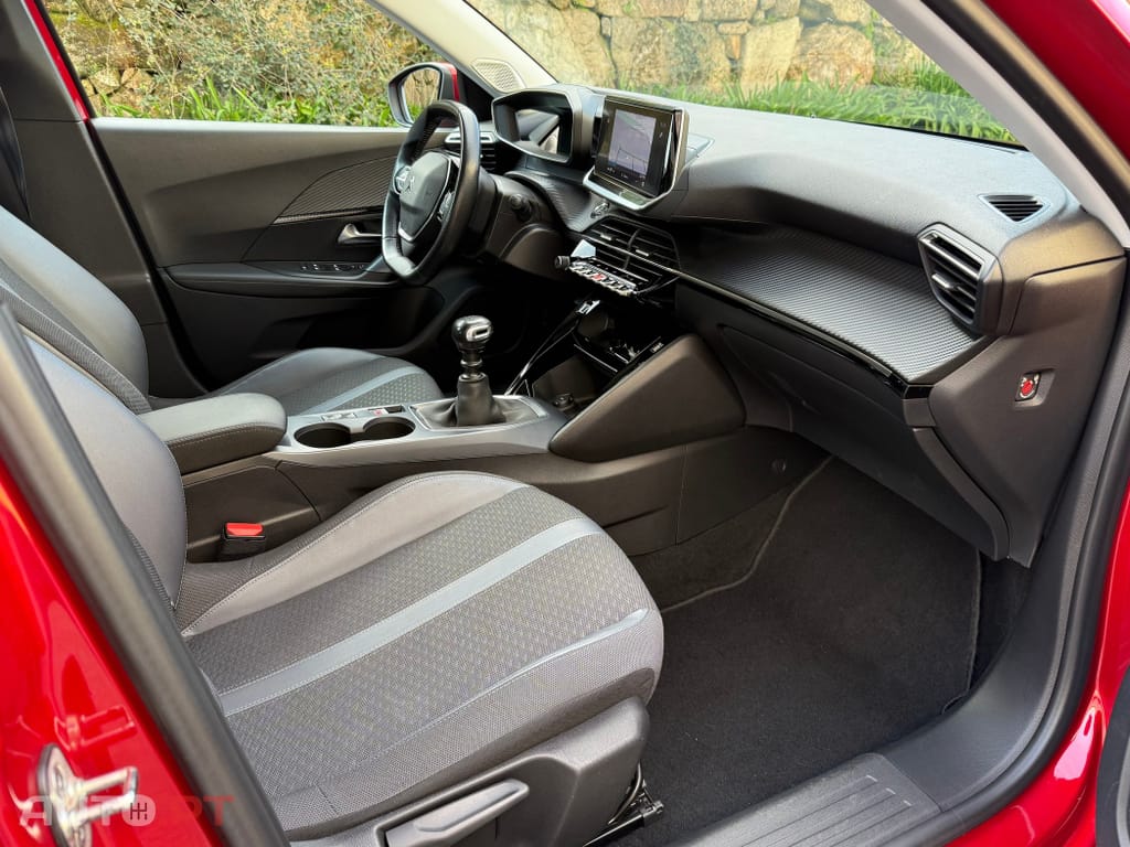 Peugeot 2008 PureTech 100 Stop&Start Allure Pack