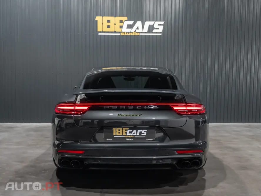 Porsche Panamera 4 E-Hybrid