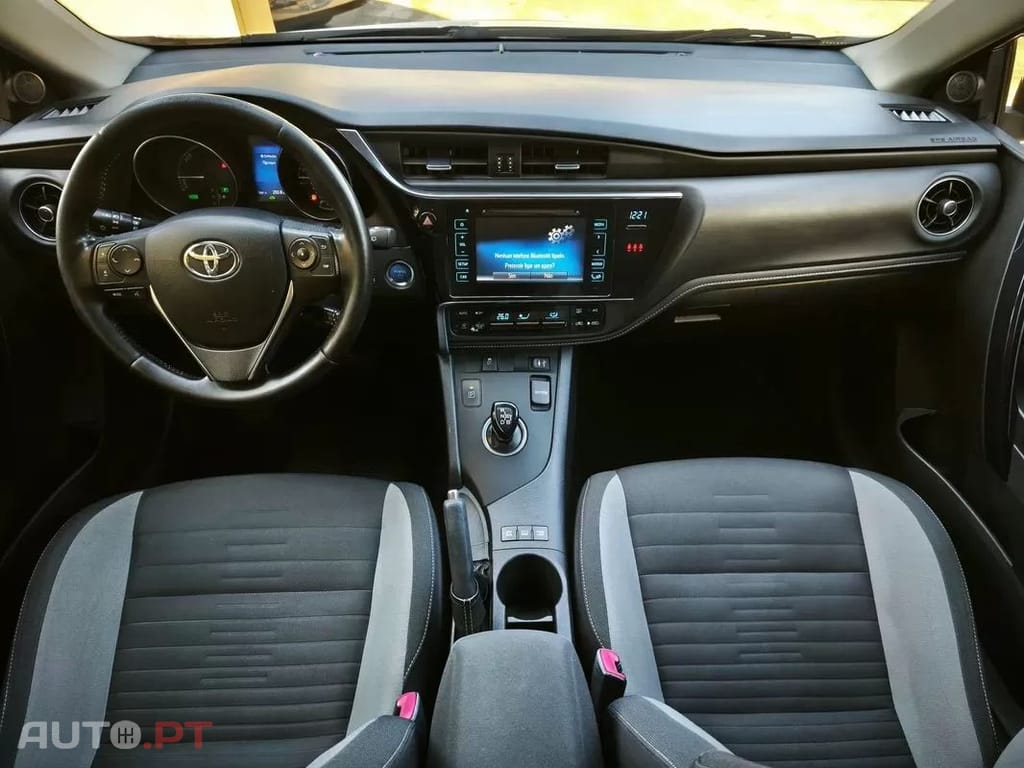 Toyota Auris 1.8 HSD Comfort+J17