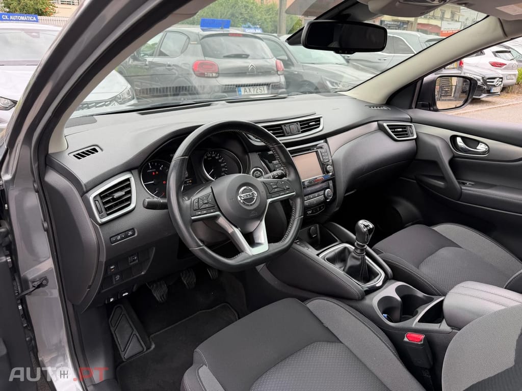 Nissan Qashqai 1.5 dCi N-Connecta J18