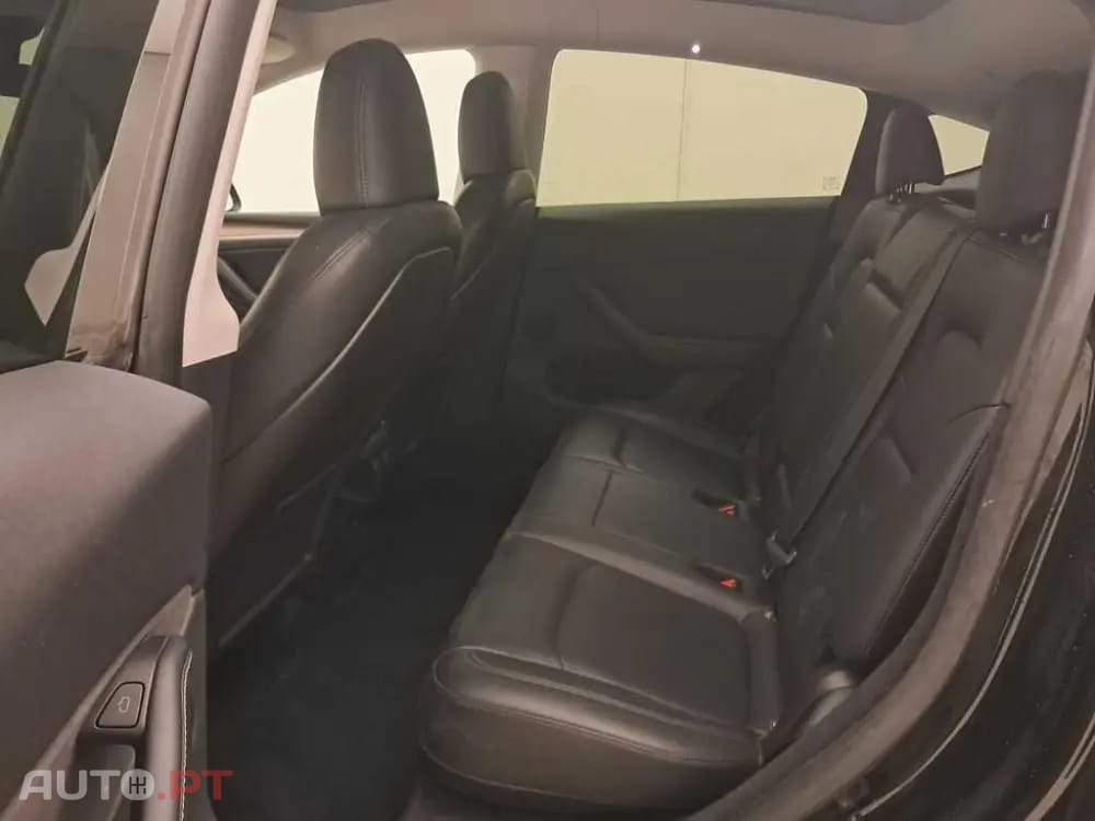 Tesla Model Y Standard