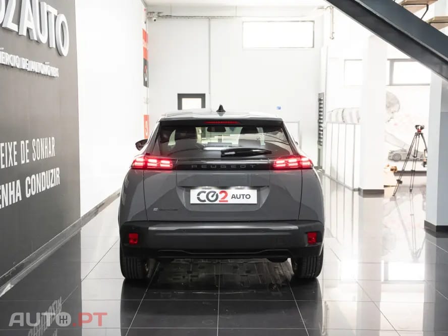 Peugeot E-2008 54 kWh Allure