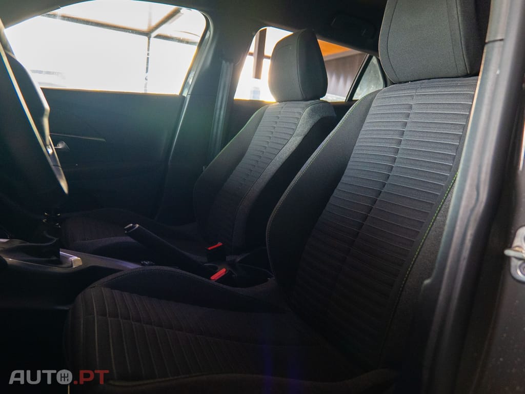 Peugeot 2008 1.2 PureTech Active Pack