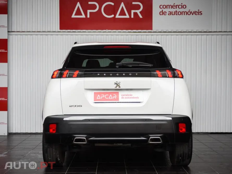 Peugeot 2008 PureTech 130 EAT8 Allure