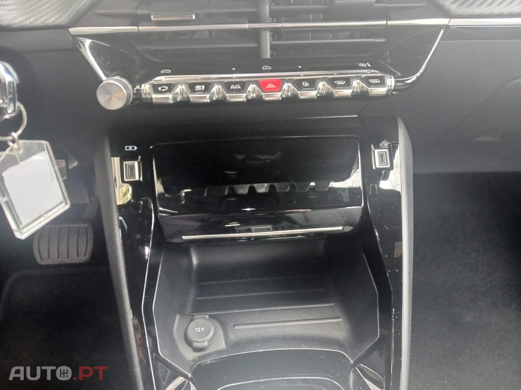 Peugeot 2008 1.2 PureTech Allure EAT8