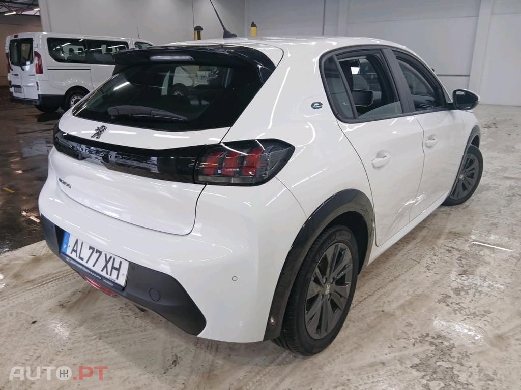Peugeot E-208 50 kWh Active Pack