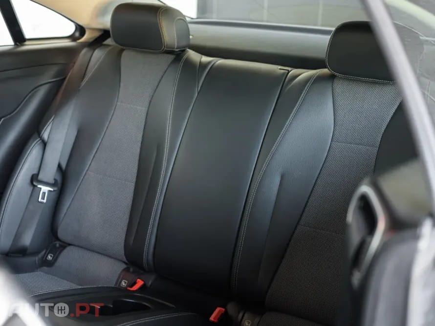 Mercedes-Benz E 220 d 9G-TRONIC Avantgarde