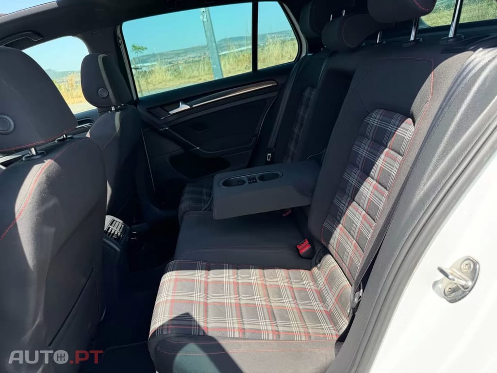 Volkswagen Golf 2.0 TSi GTi DSG Performance