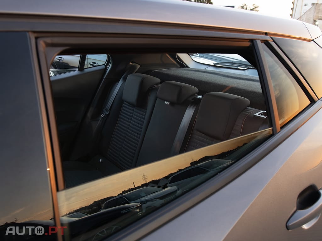 Peugeot 2008 1.2 PureTech Active Pack