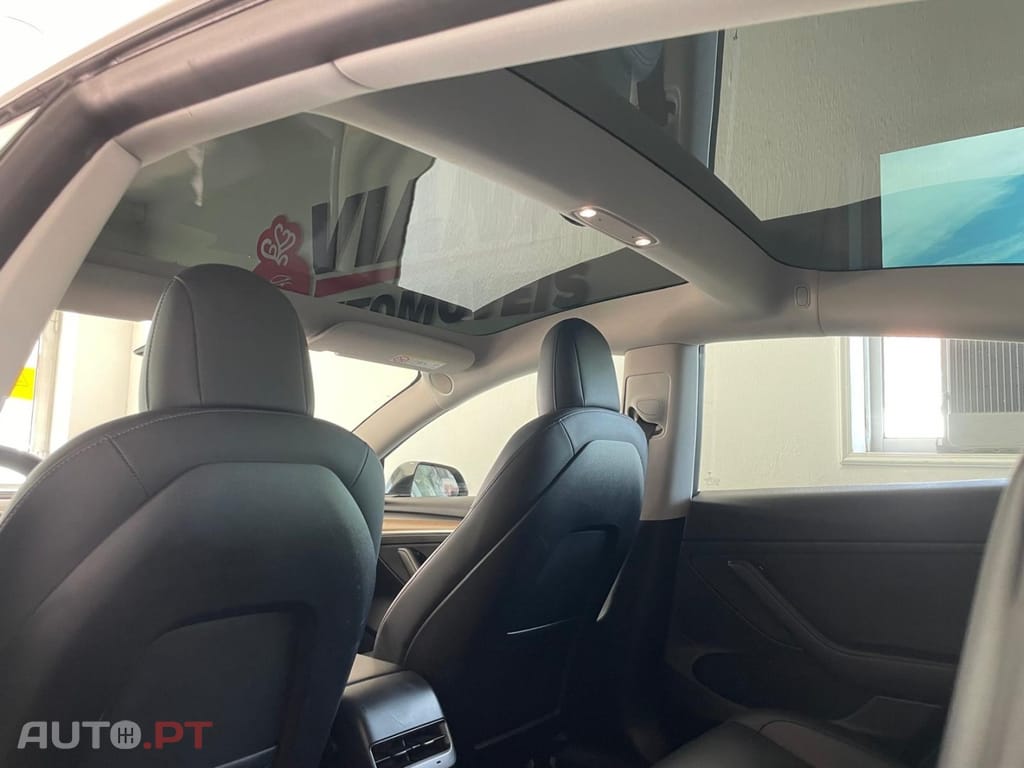 Tesla Model 3 Tração Traseira