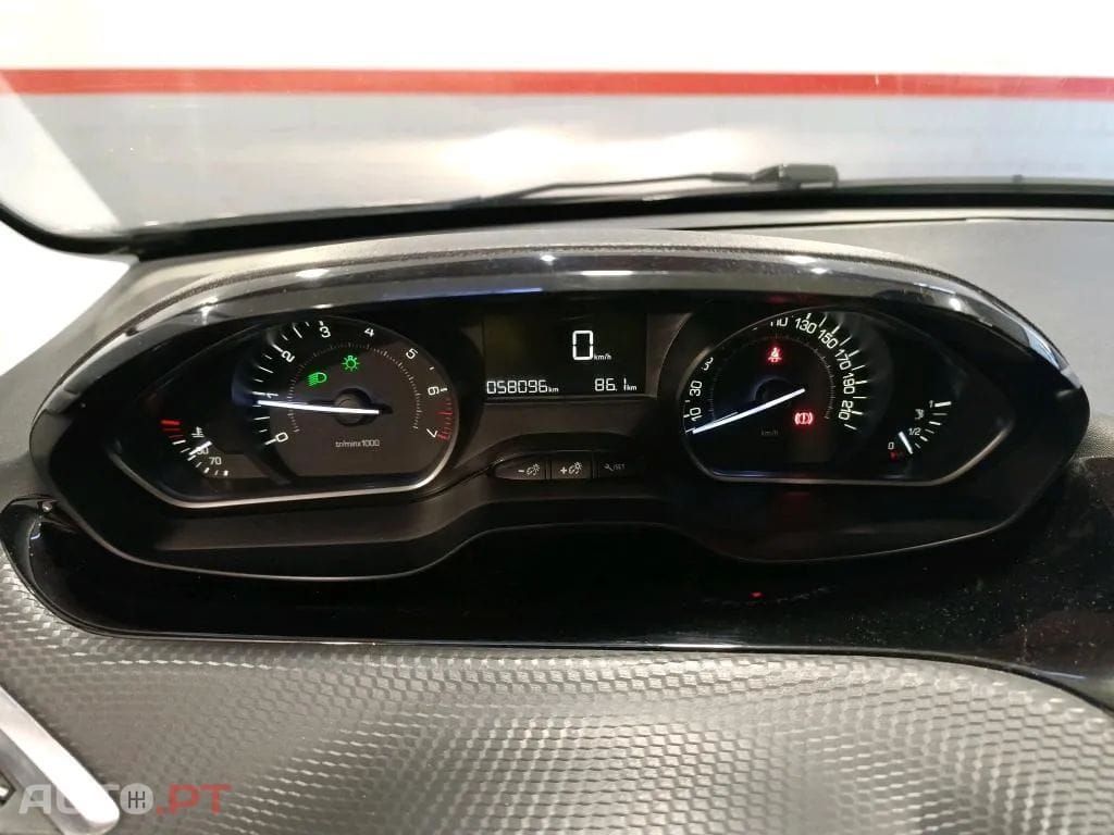 Peugeot 208 1.2 PureTech Signature