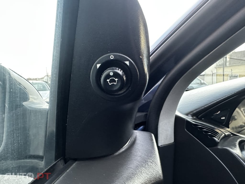 Ford Focus 1.8 TDdi Ghia
