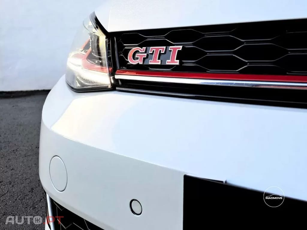 Volkswagen Golf 2.0 TSI GTI Performance