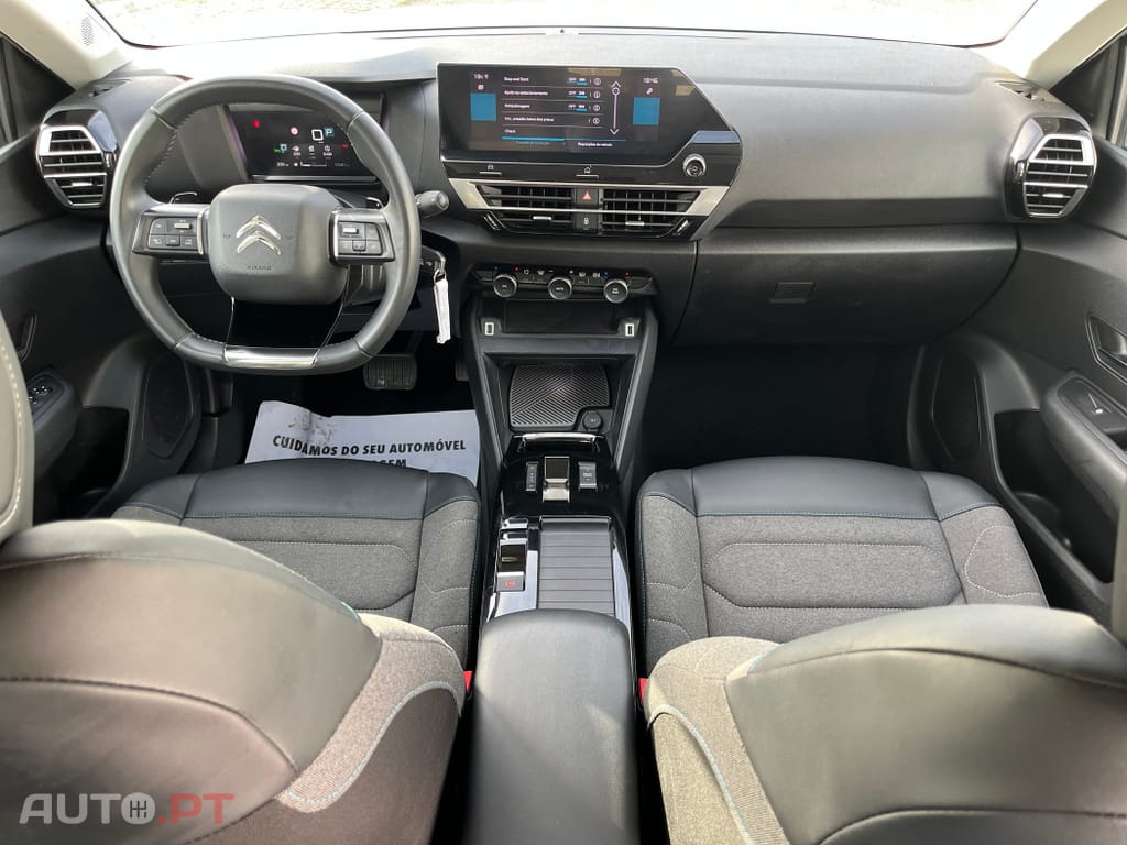 Citroen C4 PureTech 130 Stop&Start EAT8 SHINE