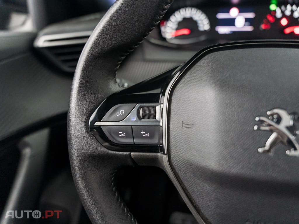 Peugeot 2008 1.2 PureTech Active Pack