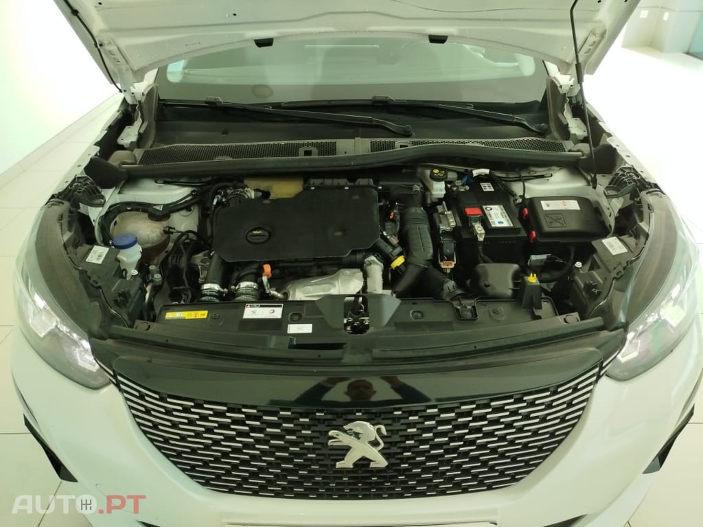 Peugeot 2008 1.5 BlueHDi Allure Pack