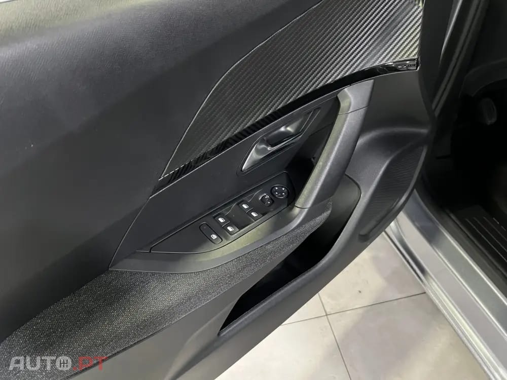 Peugeot 2008 1.2 PureTech Style