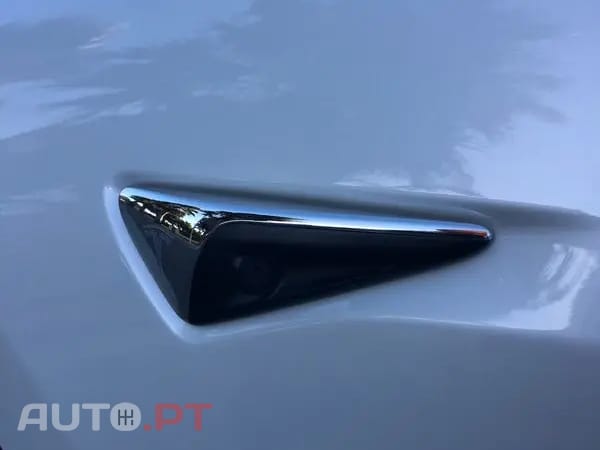 Tesla Model 3 Standard Range Plus RWD