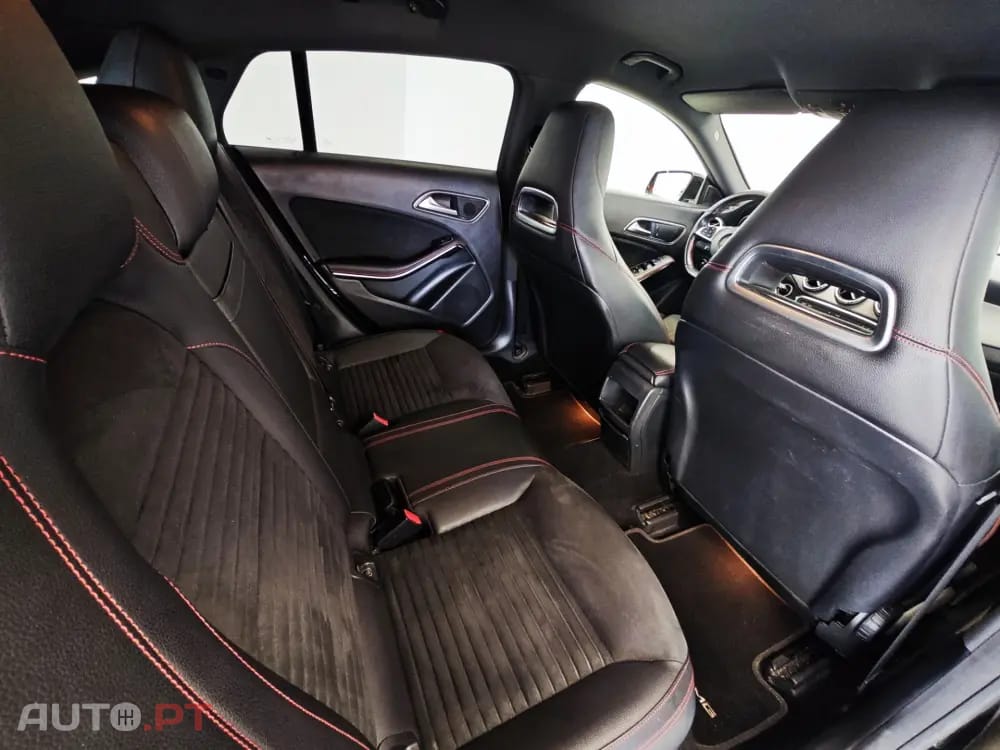 Mercedes-Benz CLA 180 7G-DCT AMG Line