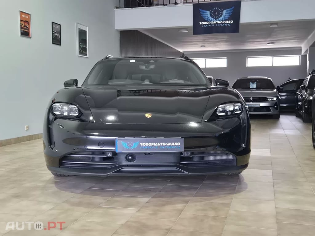 Porsche Taycan Black Edition