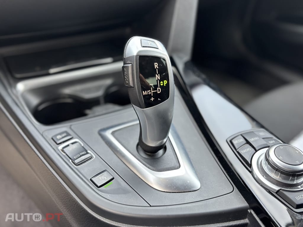 BMW 328 i Touring Aut. Sport Line