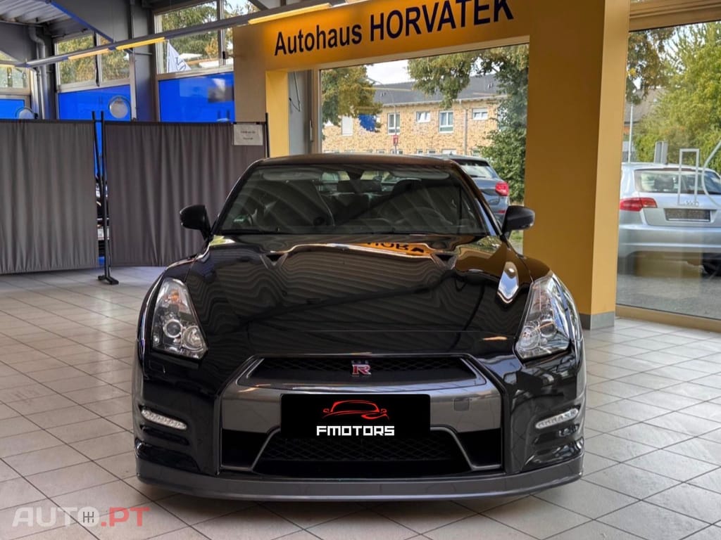 Nissan GT-R Premium Edition