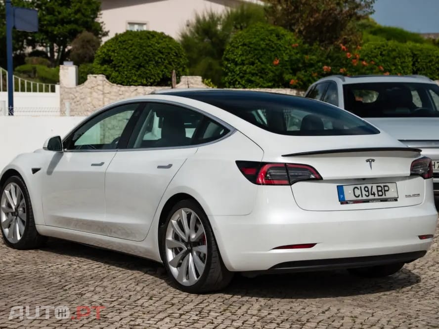 Tesla Model 3 Long Range AWD Dual Motor Performance