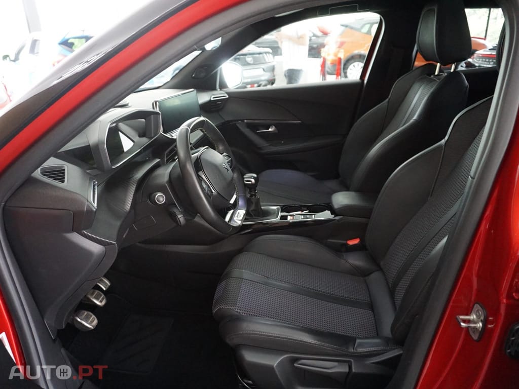 Peugeot 2008 1.2 PureTech GT Line