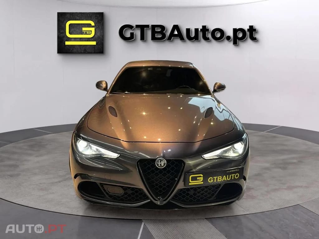 Alfa Romeo Giulia Quadrifoglio bi-turbo 510cv