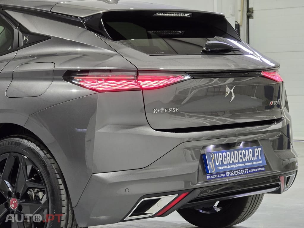 DS DS4 E-Tense Performance Line EAT8